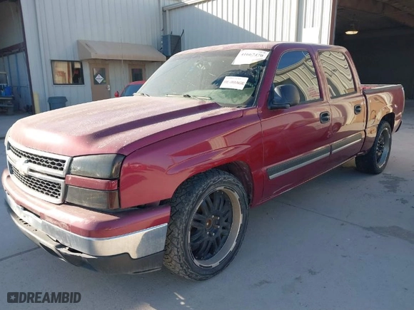 2006 Chevrolet Silverado 1500 LT1 with VIN 2GCEC13T461132037, listed as a IAAI auction lot 41667470 with 277,948 mi miles. Bid and sale history available at carsss.com. Image 2.