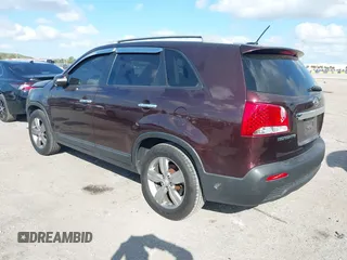 2012 Kia Sorento EX with VIN 5XYKU3A67CG224950, listed as a IAAI auction lot 41523784 with 113,930 mi miles. Bid and sale history available at carsss.com. Image 3.