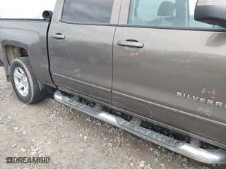 2015 Chevrolet Silverado 1500 LT with VIN 3GCUKREC4FG237341, listed as a IAAI auction lot 41813464 with 108,751 mi miles. Bid and sale history available at carsss.com. Image 18.