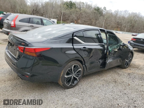 2024 Nissan Altima SR with VIN 1N4BL4CV7RN428197, listed as a Copart auction lot 49252465 with 3,373 mi miles and Salvage Title. Bid and sale history available at DreamBid. Image 3.