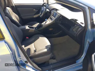 2013 Toyota Prius with VIN JTDKN3DP4D3048463, listed as a IAAI auction lot 42520370 with 151,324 mi miles and . Bid and sale history available at DreamBid. Image 5.