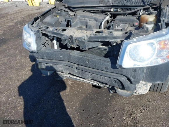 2006 Pontiac Torrent with VIN 2CKDL73F366166619, listed as a IAAI auction lot 41870221 with 123,469 mi miles. Bid and sale history available at carsss.com. Image 6.