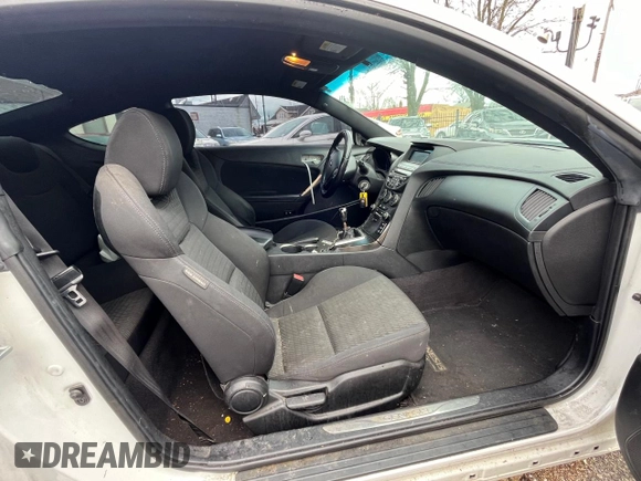 2013 Hyundai Genesis Coupe R-Spec with VIN KMHHT6KD9DU101531, listed as a Copart auction lot 49768125 with 103,932 mi miles and Clean title. Bid and sale history available at DreamBid. Image 5.
