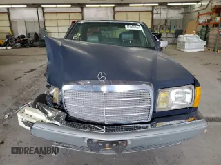 1983 Mercedes-Benz 300 SD z VIN WDBCB20A6DB049854, wystawiony jako Copart lot #80966454 z przebiegiem 162 999 mil mil oraz Szkoda całkowita • Salvage title. Historia ofert i sprzedaży dostępna na DreamBid. Obrazek 5.