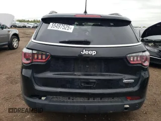2019 Jeep Compass Latitude z VIN 3C4NJCBB8KT716007, wystawiony jako Copart lot #57232245 z przebiegiem 128 183 mil mil oraz Szkoda całkowita • Salvage title. Historia ofert i sprzedaży dostępna na DreamBid. Obrazek 6.
