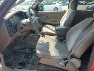 2004 Toyota Tacoma PreRunner z VIN 5TEGN92N24Z368036, wystawiony jako Copart lot #60845605 z przebiegiem 210 145 mil mil oraz Czysty tytuł • Clean title. Historia ofert i sprzedaży dostępna na DreamBid. Obrazek 7.