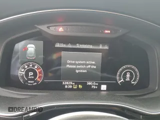 2021 Audi RS Q8 z VIN WU1ARAF17MD041128, wystawiony jako Copart lot #56199784 z przebiegiem 32 829 mil mil oraz . Historia ofert i sprzedaży dostępna na DreamBid. Obrazek 9.