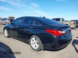 2012 Hyundai Sonata SE z VIN 5NPEC4AC6CH423122, wystawiony jako IAAI lot #41879178 z przebiegiem 64 681 mil mil oraz . Historia ofert i sprzedaży dostępna na DreamBid. Obrazek 3.