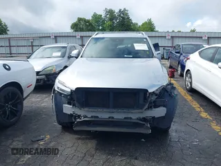 2018 Volvo XC90 Momentum z VIN YV4A22PK1J1326237, wystawiony jako IAAI lot #42224960 z przebiegiem 126 153 mil mil oraz . Historia ofert i sprzedaży dostępna na DreamBid. Obrazek 12.