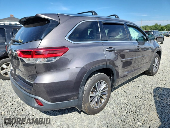 2017 Toyota Highlander XLE with VIN 5TDJZRFH7HS468912, listed as a Copart auction lot 62821955 with 79,331 mi miles and Salvage title. Bid and sale history available at DreamBid. Image 3.