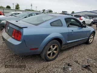 2008 Ford Mustang Deluxe z VIN 1ZVHT80N185117313, wystawiony jako Copart lot #58190045 z przebiegiem 168 101 mil mil oraz Czysty tytuł • Clean title. Historia ofert i sprzedaży dostępna na DreamBid. Obrazek 3.