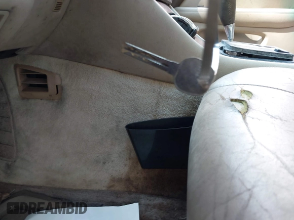 1995 Lexus LS 400 z VIN JT8UF22E9S0018339, wystawiony jako IAAI lot #42289526 z przebiegiem 225 642 mil mil oraz . Historia ofert i sprzedaży dostępna na DreamBid. Obrazek 11.
