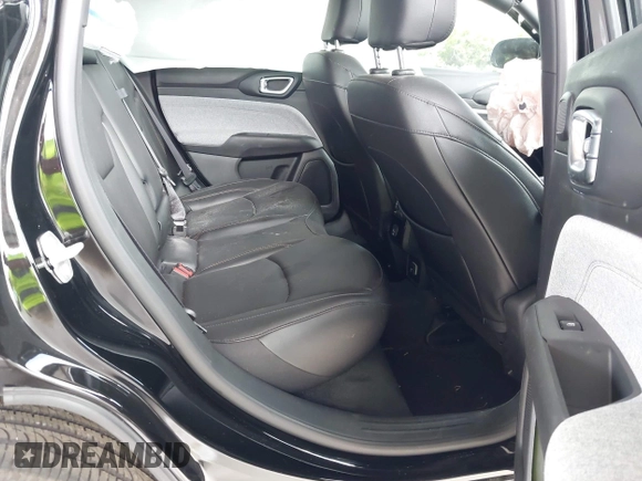 2024 Jeep Compass Latitude Lux с VIN 3C4NJDFN5RT104769, выставлен на аукционе IAAI как лот 42585680 с пробегом 7 162 миль миль и . История ставок и продаж доступна на DreamBid. Изображение 8.