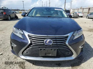 2017 Lexus ES 300h with VIN JTHBW1GG1H2151055, listed as a Copart auction lot 51915015 with 189,446 mi miles and Salvage Title. Bid and sale history available at DreamBid. Image 5.