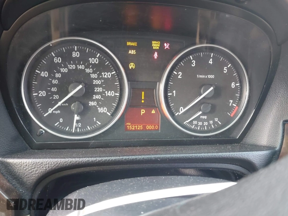 2011 BMW 3 Series 328i xDrive with VIN WBAPK7C50BA970837, listed as a IAAI auction lot 41224747 with 152,125 mi miles. Bid and sale history available at carsss.com. Image 7.