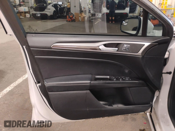 2017 Ford Fusion SE with VIN 3FA6P0HD3HR337454, listed as a IAAI auction lot 42631288 with 94,179 mi miles and . Bid and sale history available at DreamBid. Image 25.
