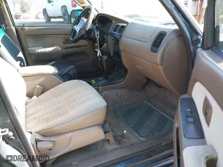 1998 Toyota 4Runner with VIN JT3GM84R4W0034207, listed as a IAAI auction lot 41738151 with 258,935 mi miles. Bid and sale history available at carsss.com. Image 5.