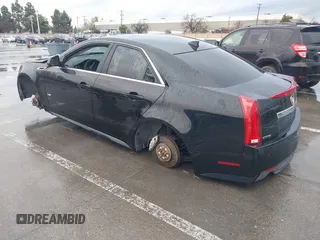 2013 Cadillac CTS-V z VIN 1G6DV5EP0D0102168, wystawiony jako IAAI lot #41791601 z przebiegiem Nie podano mil oraz . Historia ofert i sprzedaży dostępna na DreamBid. Obrazek 3.