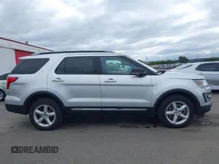 2017 Ford Explorer XLT z VIN 1FM5K8D88HGC35582, wystawiony jako IAAI lot #39443704 z przebiegiem 75 251 mil mil oraz . Historia ofert i sprzedaży dostępna na DreamBid. Obrazek 13.