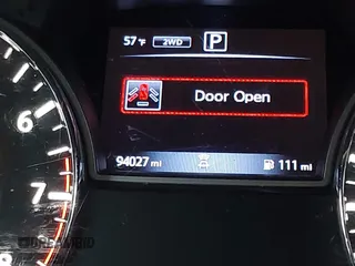 2018 Nissan Pathfinder SV z VIN 5N1DR2MMXJC663829, wystawiony jako IAAI lot #42083443 z przebiegiem 94 027 mil mil oraz . Historia ofert i sprzedaży dostępna na DreamBid. Obrazek 15.