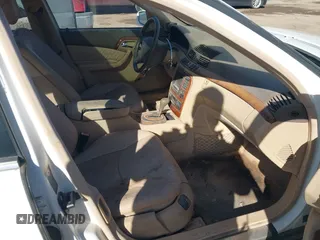2002 Mercedes-Benz S-Class 4.3L with VIN WDBNG70J52A275068, listed as a IAAI auction lot 41570286 with 123,211 mi miles. Bid and sale history available at carsss.com. Image 5.