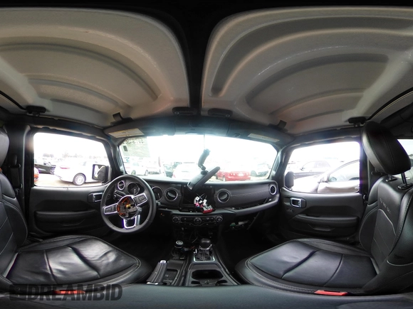 2023 Jeep Wrangler Sahara z VIN 1C4JJXP6XPW556327, wystawiony jako IAAI lot #41784532 z przebiegiem 39 918 mil mil oraz . Historia ofert i sprzedaży dostępna na DreamBid. Obrazek 18.