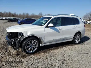 2019 BMW X7 xDrive40i with VIN 5UXCW2C50KL086103, listed as a Copart auction lot 48360425 with 151,031 mi miles and Salvage Title. Bid and sale history available at carsss.com. Image 1.