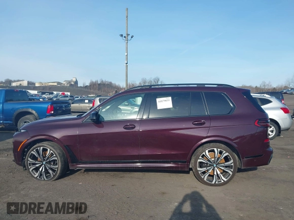 2023 BMW X7 M60i z VIN 5UX33EM03P9R02884, wystawiony jako IAAI lot #41879035 z przebiegiem 45 466 mil mil oraz . Historia ofert i sprzedaży dostępna na DreamBid. Obrazek 14.