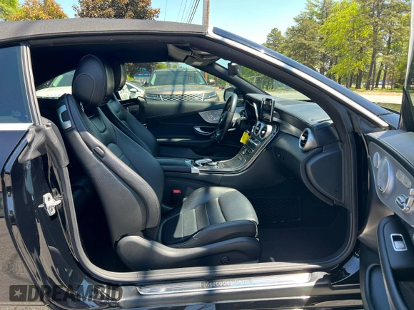 2018 Mercedes-Benz C 300 with VIN WDDWK4KB0JF670064, listed as a Copart auction lot 59800965 with 164,043 mi miles and Clean title. Bid and sale history available at DreamBid. Image 5.