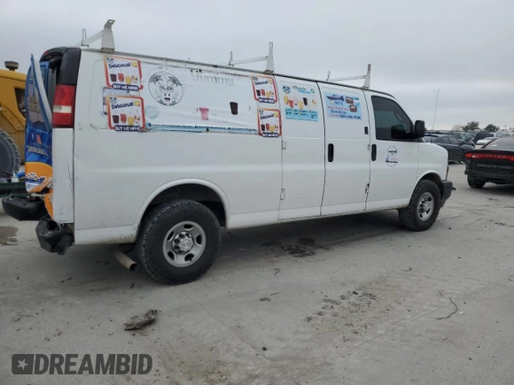 2018 Chevrolet Express Cargo with VIN 1GCWGBFPXJ1262805, listed as a Copart auction lot 42833655 with 139,417 mi miles and Salvage title. Bid and sale history available at DreamBid. Image 3.
