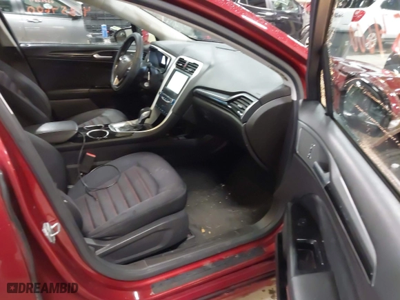 2014 Ford Fusion SE with VIN 3FA6P0H75ER109929, listed as a IAAI auction lot 41854600 with 124,957 mi miles. Bid and sale history available at carsss.com. Image 5.