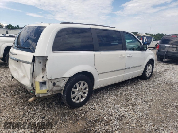 2014 Chrysler Town & Country Touring z VIN 2C4RC1BG0ER268882, wystawiony jako Copart lot #58740255 z przebiegiem 105 866 mil mil oraz Szkoda całkowita • Salvage title. Historia ofert i sprzedaży dostępna na DreamBid. Obrazek 3.