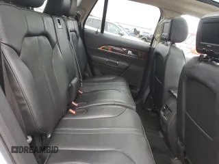 2011 Lincoln MKX z VIN 2LMDJ8JK2BBJ32076, wystawiony jako Copart lot #53683345 z przebiegiem 131 501 mil mil oraz Szkoda całkowita • Salvage title. Historia ofert i sprzedaży dostępna na DreamBid. Obrazek 11.