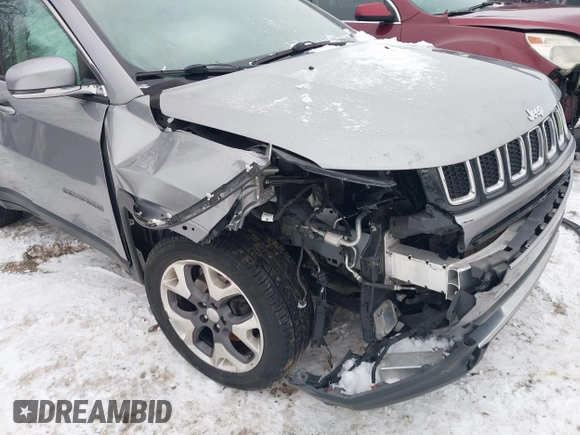 2019 Jeep Compass Limited with VIN 3C4NJCCB0KT819355, listed as a IAAI auction lot 41304561 with 69,892 mi miles. Bid and sale history available at carsss.com. Image 6.