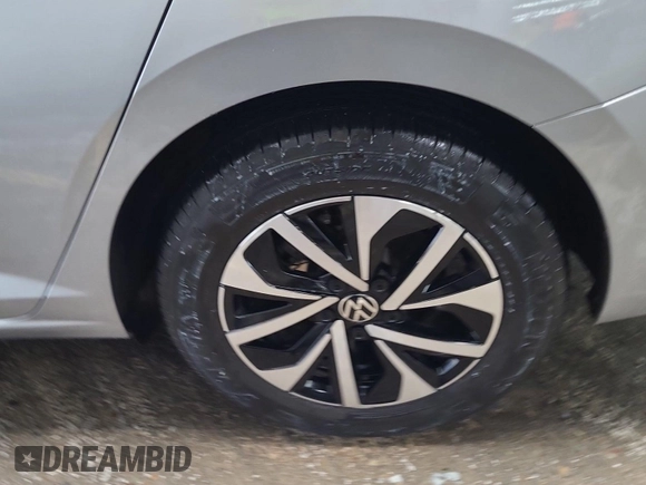 2024 Volkswagen Jetta S with VIN 3VW5M7BU6RM073190, listed as a IAAI auction lot 42844463 with 33,096 mi miles and . Bid and sale history available at DreamBid. Image 39.