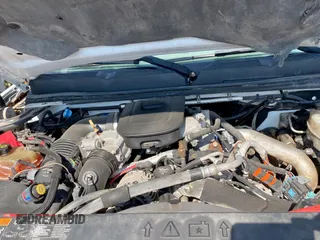 2013 Chevrolet Silverado 1500 with VIN 1GB4CZC80DF118121, listed as a Copart auction lot 56779405 with 258,905 mi miles and Clean Title. Bid and sale history available at DreamBid. Image 7.