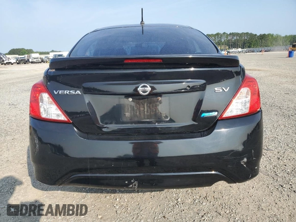 2015 Nissan Versa SV z VIN 3N1CN7AP5FL891369, wystawiony jako Copart lot #59352585 z przebiegiem 59 951 mil mil oraz Szkoda całkowita • Salvage title. Historia ofert i sprzedaży dostępna na DreamBid. Obrazek 6.