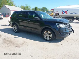2016 Ford Police Interceptor Utility z VIN 1FM5K8AR2GGB07561, wystawiony jako IAAI lot #42343182 z przebiegiem 148 659 mil mil oraz . Historia ofert i sprzedaży dostępna na DreamBid. Obrazek 1.