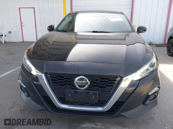 2019 Nissan Altima 2.5 SV with VIN 1N4BL4DV5KC171640, listed as a IAAI auction lot 41845529 with 70,615 mi miles. Bid and sale history available at carsss.com. Image 12.