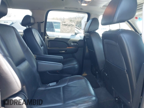 2009 Chevrolet Suburban LTZ with VIN 1GNFK36399J124158, listed as a IAAI auction lot 42063097 with 204,856 mi miles. Bid and sale history available at carsss.com. Image 8.