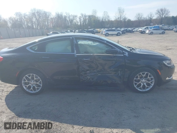 2015 Chrysler 200 C z VIN 1C3CCCEG0FN553629, wystawiony jako IAAI lot #41994143 z przebiegiem 75 774 mil mil oraz . Historia ofert i sprzedaży dostępna na DreamBid. Obrazek 13.