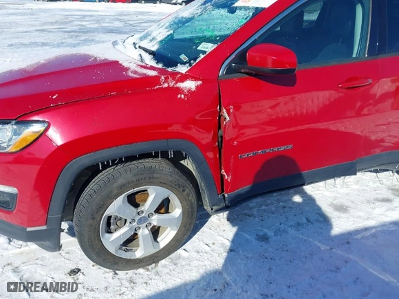 2018 Jeep Compass Latitude with VIN 3C4NJCBB7JT495367, listed as a IAAI auction lot 41590982 with 50,420 mi miles. Bid and sale history available at carsss.com. Image 6.