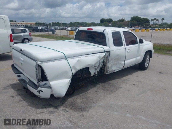 2015 Toyota Tacoma with VIN 5TFTX4CN7FX057092, listed as a IAAI auction lot 39318808 with 108,050 mi miles and . Bid and sale history available at DreamBid. Image 4.