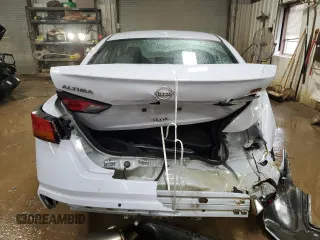 2024 Nissan Altima SR with VIN 1N4BL4CV8RN411702, listed as a Copart auction lot 50154555 with 8,680 mi miles and Salvage Title. Bid and sale history available at carsss.com. Image 6.