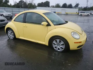 2009 Volkswagen New Beetle Coupe S with VIN 3VWPW31C39M507666, listed as a Copart auction lot 43574265 with 154,024 mi miles and Clean Title. Bid and sale history available at carsss.com. Image 4.