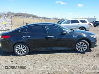 2018 Kia Optima EX with VIN 5XXGU4L38JG187309, listed as a IAAI auction lot 42017183 with 82,426 mi miles and . Bid and sale history available at carsss.com. Image 13.