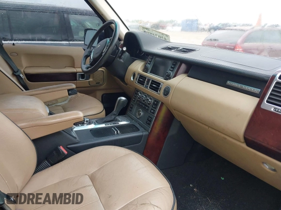 2007 Land Rover Range Rover HSE z VIN SALME15417A243558, wystawiony jako IAAI lot #42074890 z przebiegiem 122 176 mil mil oraz . Historia ofert i sprzedaży dostępna na DreamBid. Obrazek 5.