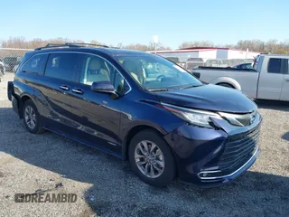 2021 Toyota Sienna XLE with VIN 5TDJRKEC6MS050638, listed as a IAAI auction lot 40875583 with 22,602 mi miles and . Bid and sale history available at DreamBid. Image 1.