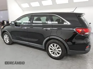 2019 Kia Sorento L with VIN 5XYPG4A35KG472640, listed as a Copart auction lot 49849315 with 105,158 mi miles and Clean Title. Bid and sale history available at carsss.com. Image 2.