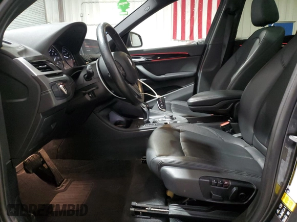 2021 BMW X1 xDrive28i with VIN WBXJG9C06M5S53321, listed as a Copart auction lot 57621945 with 49,668 mi miles and Clean title. Bid and sale history available at DreamBid. Image 7.